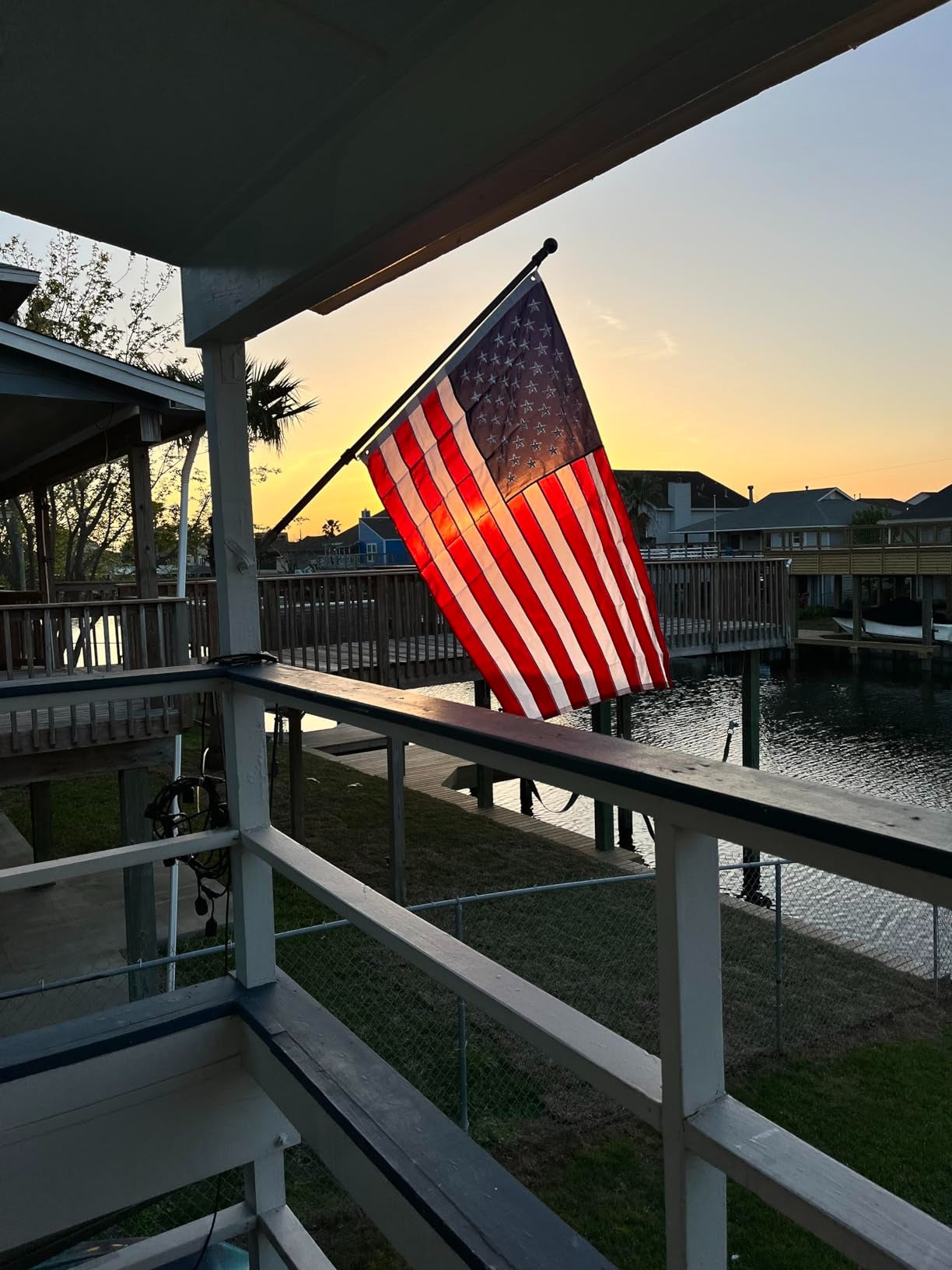Weather Resistant Flagpole with Bracket